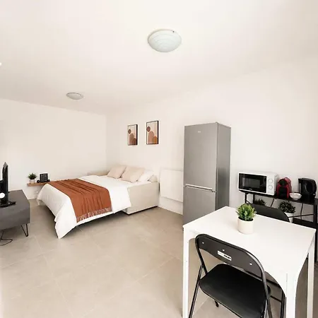 Appartement M080 L L 2 Personnes L Balcon Ambilly